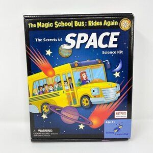 Scholastic The Magic School Bus: Rides Again. The Secrets of Space Science Kit.
